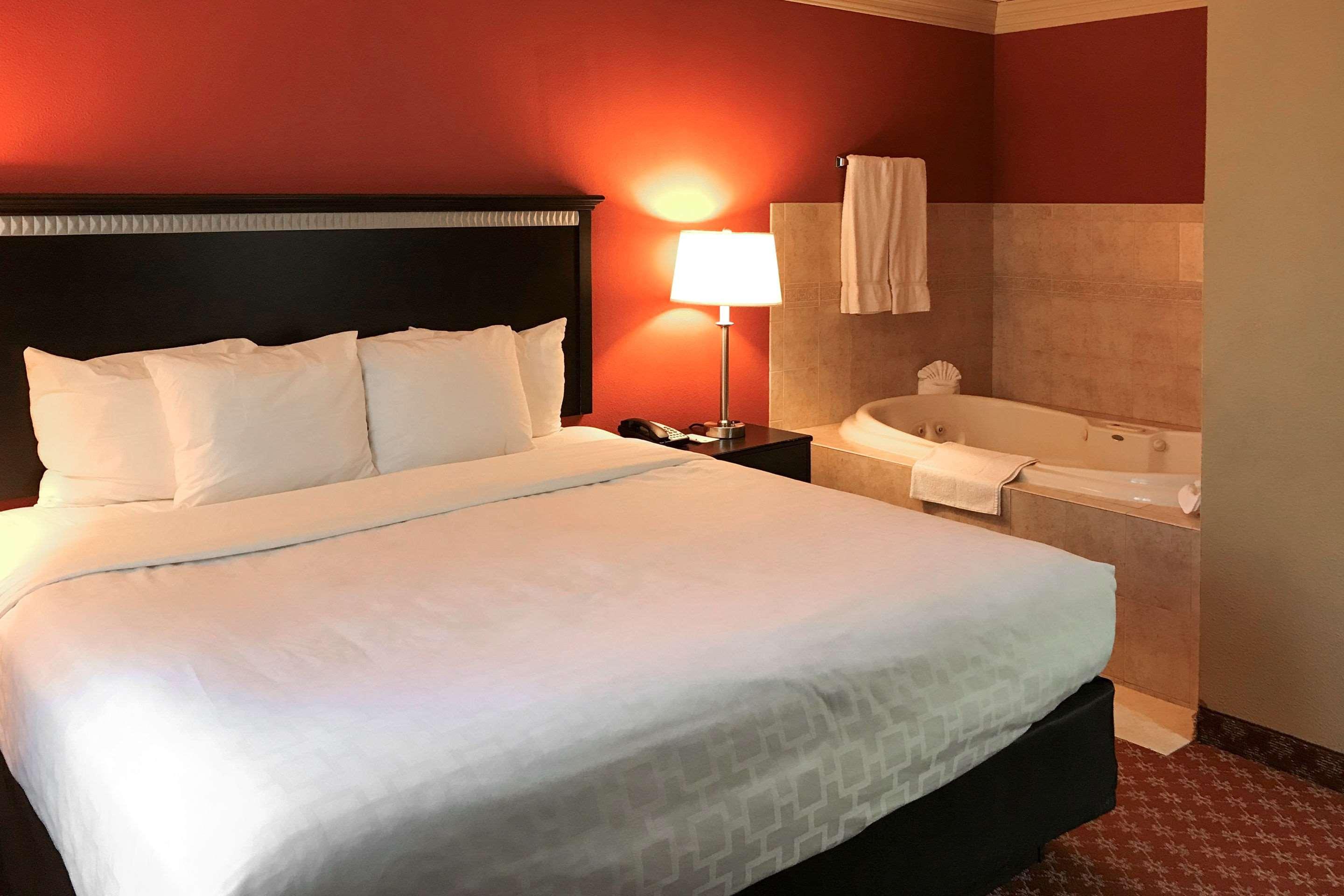 Clarion Hotel & Conference Center Toms River Dış mekan fotoğraf